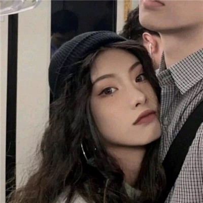 情侣秀恩爱头像一对两张_情侣头像00后专属2020最新的