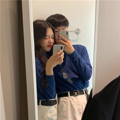 情侣秀恩爱头像一对两张_情侣头像00后专属2020最新的