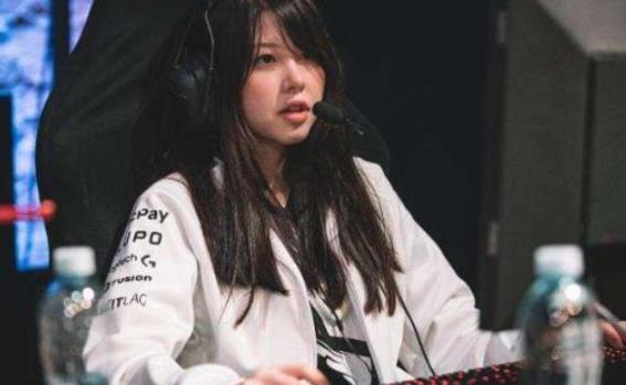 爱玩游戏打游戏很厉害的女生聪明吗,说明什么 爱玩游戏打游戏很厉害的女生聪明吗,说明什么