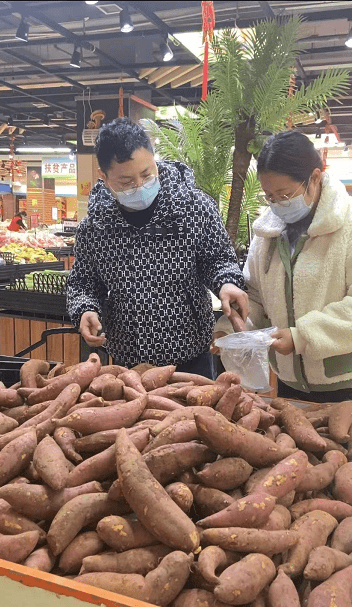 隔离相亲对象家:女孩不抱希望初见没洗头 隔离相亲对象家:女孩不抱希望初见没洗头