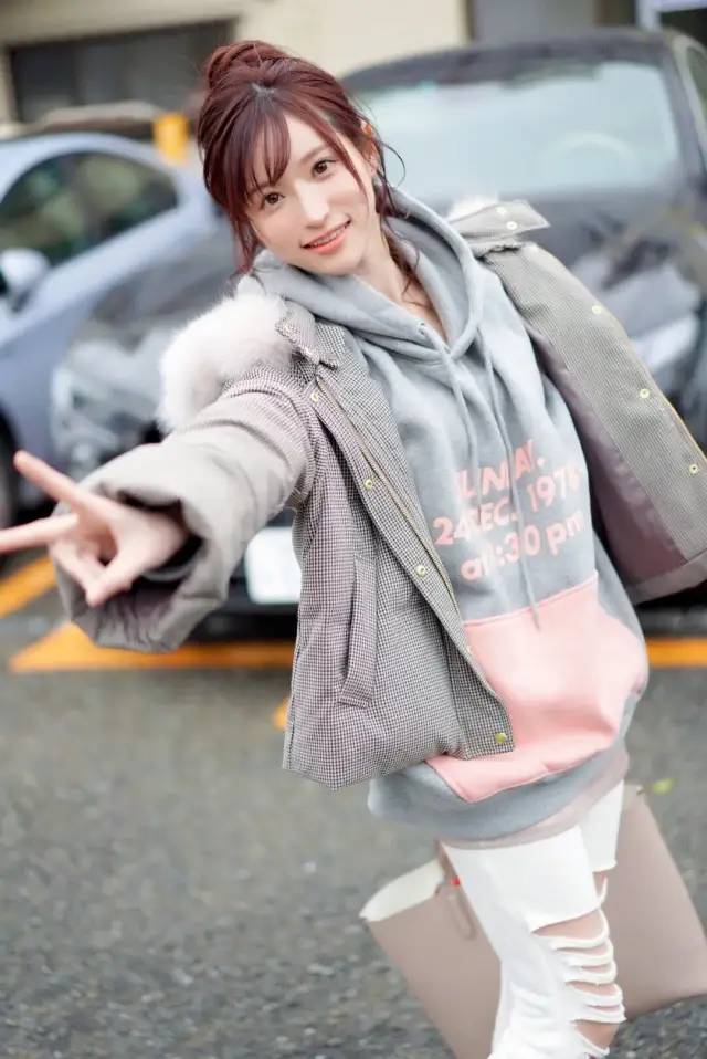 1651905255359681.jpg 11.jpg